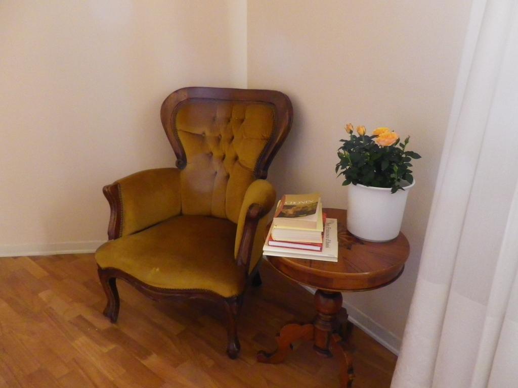 Ferienwohnung La Terrazza Lucca Zimmer foto