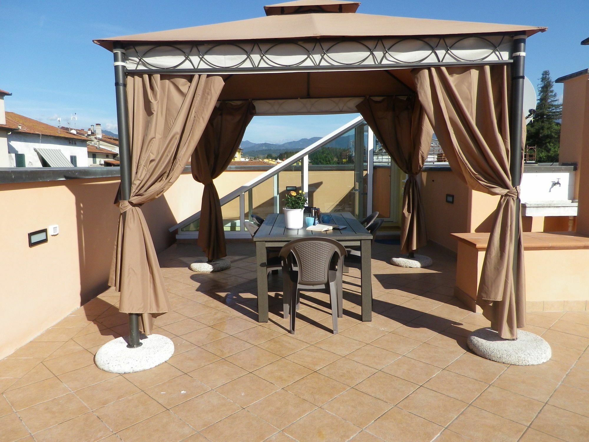 Ferienwohnung La Terrazza Lucca Exterior foto